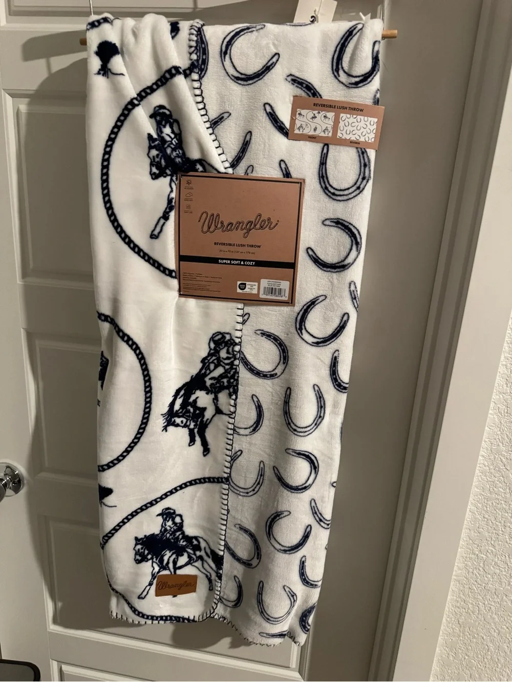 Wrangler White & Navy Rodeo Horse Reversible Throw blanket
